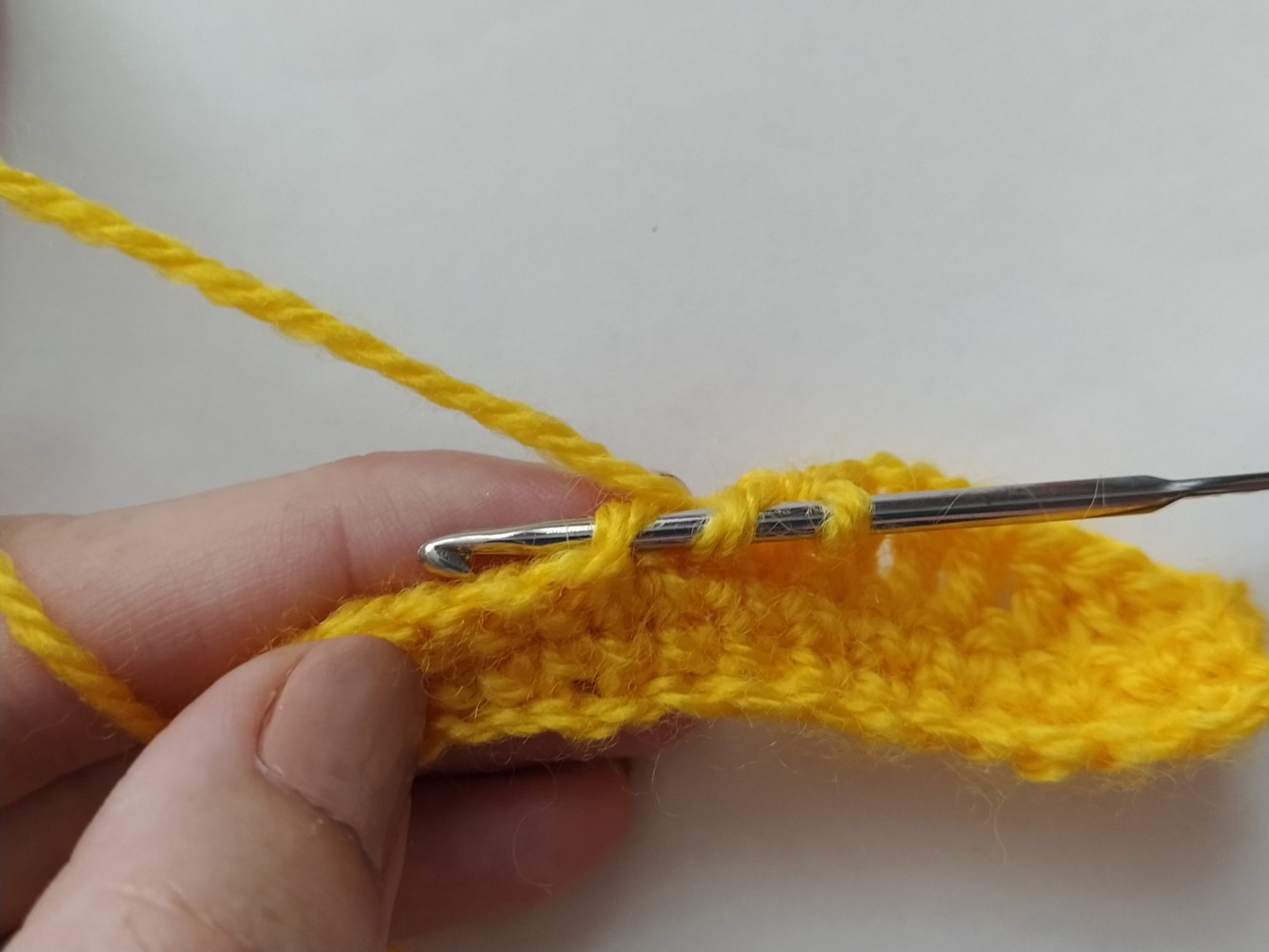 Простые рассказы о вязании спицами : Скользящий узел крючк�ом